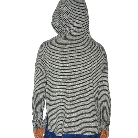 Lucky Brand Gray Black Striped Hoodie Long Sleeve Lightweight Top Size Medium - Picture 2 of 6